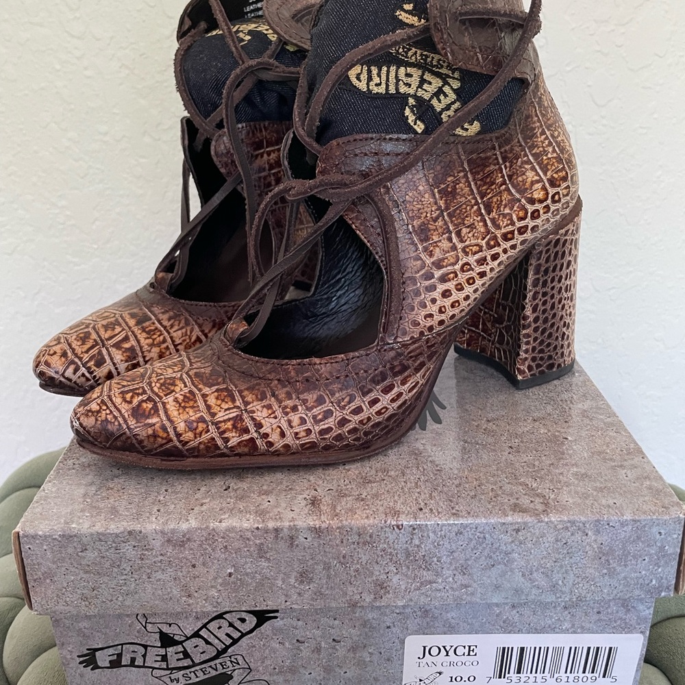 Freebird Joyce Brown Croc